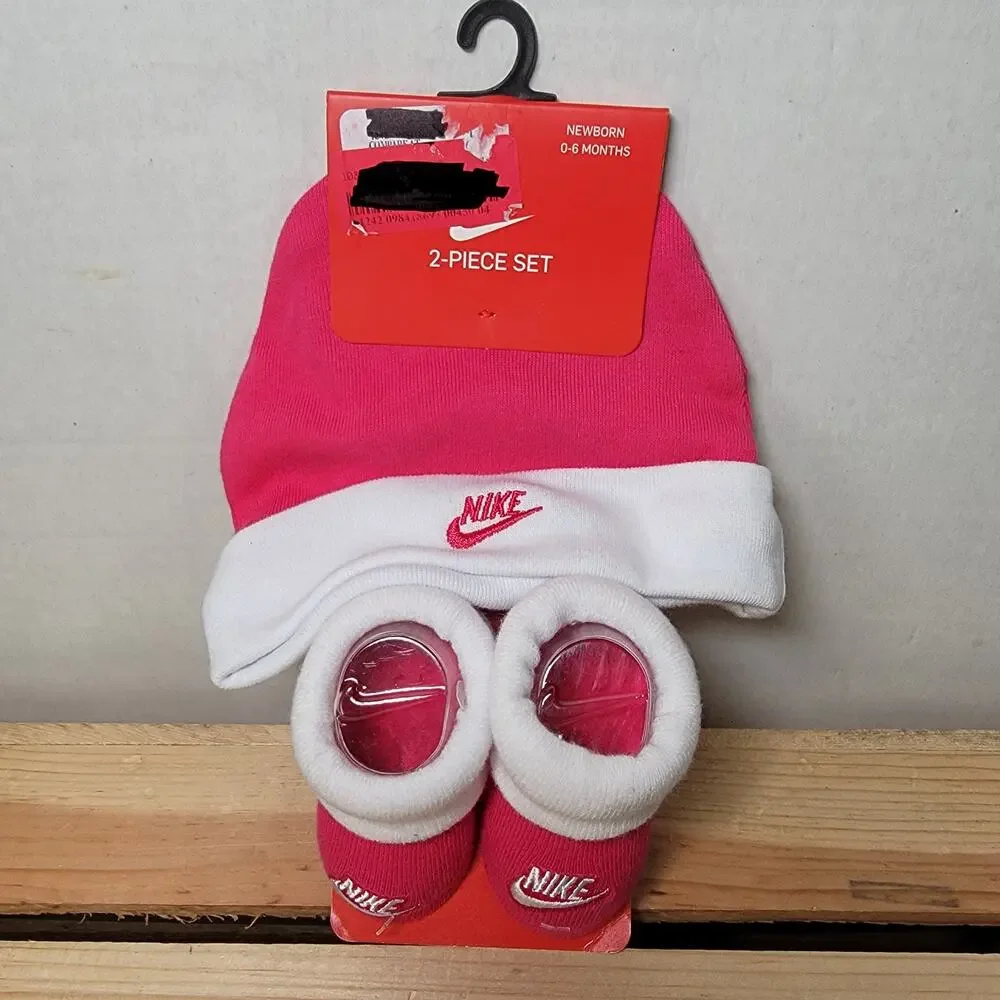 2 Pc Nike Infant Beanie and Booties Set - Size Newborn (0-6 mo) NWT